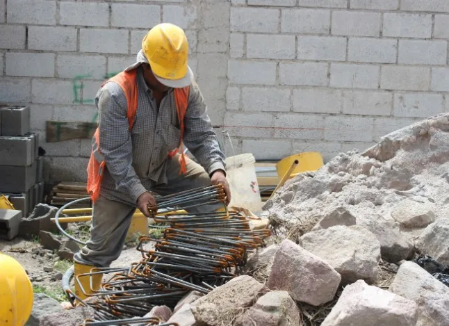 Armado de ferralla para estructura de piscina de hormigón en Granada